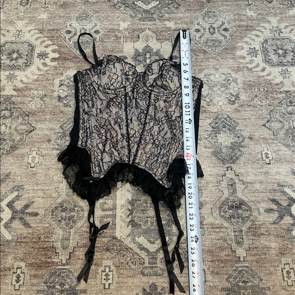 Vintage Victoria’s Secret sexy little things Elegant Black Lace corset 34b - Picture 3 of 7